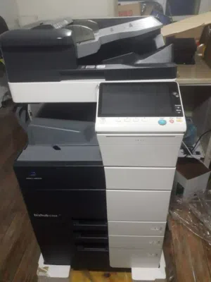 ماكينة تصوير ملونة وعادية konica minolta bizhub c685 +754e