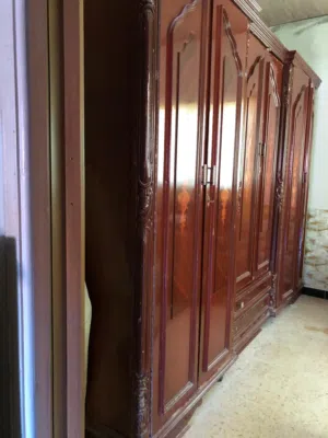 خزانة للبيع
