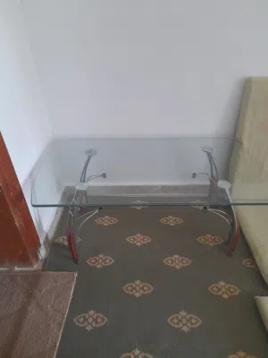 طاولة للبيع