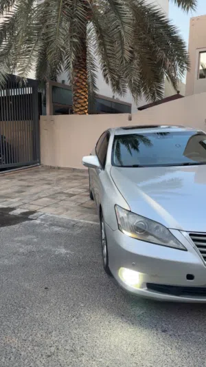Used Lexus ES in Al Jahra