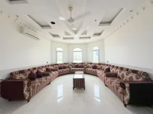 كنبات للبيع .