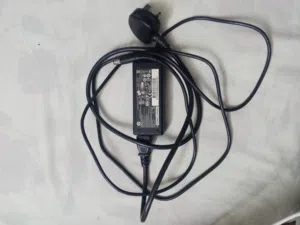 شاحن لابتوب HP أصلي 65W للبيع