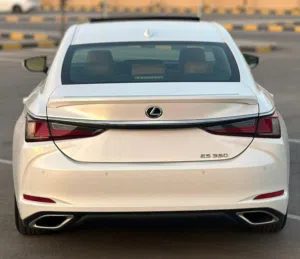 Used Lexus ES in Al Batinah