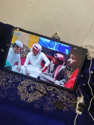 شاشات 32 بوصه lg بدون ريموت عاديه