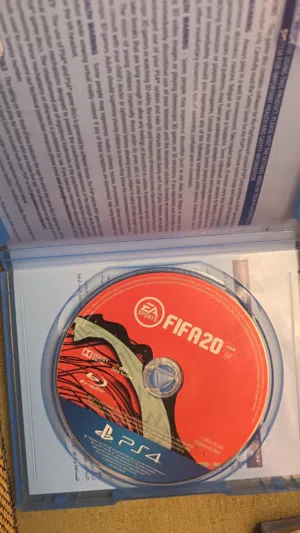 شريط FIFA 20 مستخدم قليل جدا جدا السعر 8 ریال