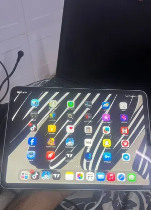 ايباد برو M2  قمة النظافه