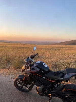 CFMOTO 300NK للبيع بحالة رائعه