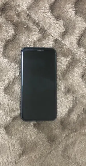 Apple iPhone 11 128 GB in Al Sharqiya