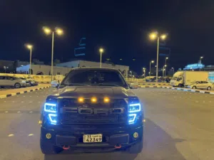 للبيع فورد F-150 XLT كامل مواصفات ماشي 240 الف كيلو صبغ وكالة