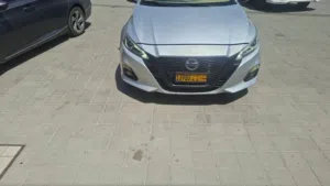 Used Nissan Altima in Al Dakhiliya