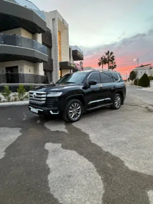 SUV Toyota in Amman