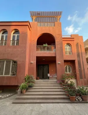 فيلا luxury بالعبور الحي الرابع
