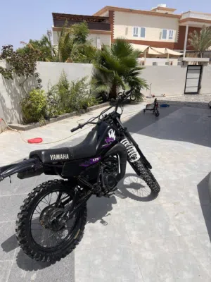 ياماها DT175 للبيع نظيف