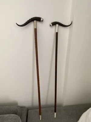 عصى شغل يدوي بقون غزال
