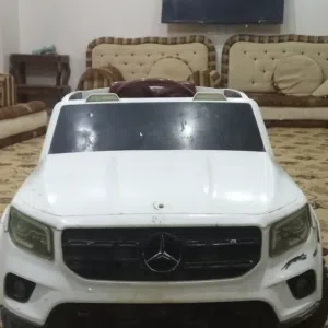 سيارة لعبةمرسديس مستعمل