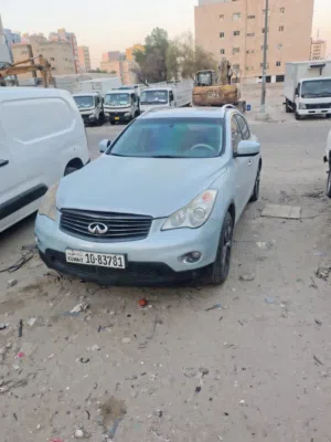 للبيع سيارتين انفنتي جيب 2012و صالون 2011 يشتغلون