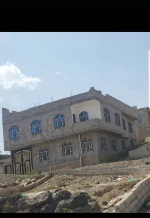 عمارة من أحسن ما يكون