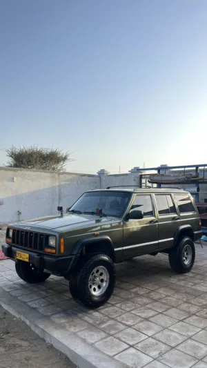 جيب شيروكي 1997