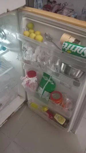 ثلاجه كبيرةللبيع