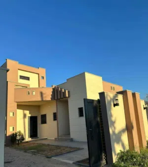 180 m2 3 Bedrooms Townhouse for Sale in Tripoli Al-Baesh