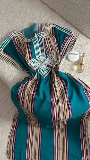 مخور اماراتي وقفاطين مغربية