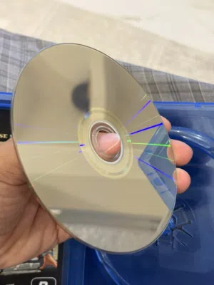 شريط قراند 5 ps4 بحالة الوكاله جداً نظيف