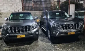 ابحث عن سيارة برادو او فورشنر بسعر معقول تحت 30000 سعودي.