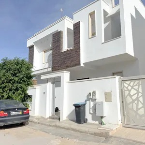 3 Bedrooms . Semi Furnished . Yearly3