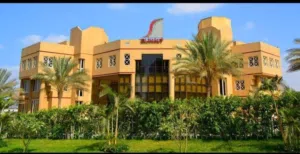 فررررصه للاستثمار محل متاجر ب 130 الف شهريا + زيادة سنويه استلام فوررري للبيع ف القاهرة الجديدة