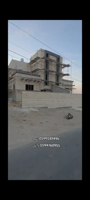 ٤ غرف نوم . ٣ حمّامات . 200 م٢1