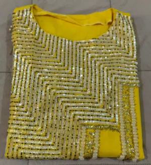 ثوب مصري تطريز يدوي خرز  قماش قطني لون اصفر.. مستعمل مره حالة ممتازة كالجديد .