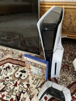 بلايستيشن 5 نسخت السيدي مع جهاز وشريط جراند شبه جديده