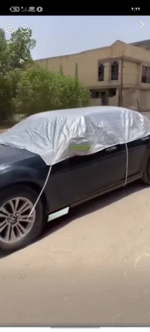 هذا المنتج عبارة عن غطاء سيارة نصفي (يُعرف محليًا باسم "جادر نصفي)