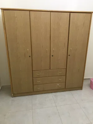 خزانة غرفة نوم لون عسلي 6 درف ثلاث جوارير