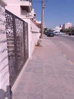 180 m2 4 Bedrooms Apartments for Sale in Amman Al Bnayyat