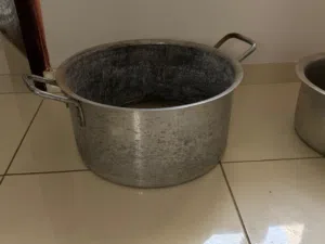 slightly  huge  pots for cooking  clean and price still intock