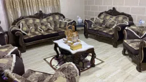 طقم كنب بلون اسود مورد