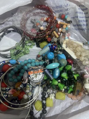 مجموعه من الاكسسوارت للبيع