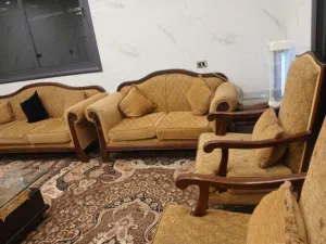 طقم كنب مستعمل بحالة الجديد