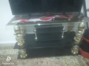 طاولات تلفزيون