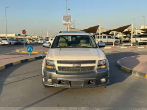 Chevrolet Tahoe LTZ GCC, first owner, two agency keys, agency warranty on transmission, engine, and