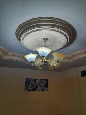 ثريه مستعمله بس جديده بدها بس لمبات