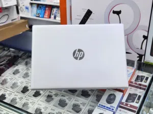 LAPTOP HP CORE i7 8th gen 256bd 8gb ram