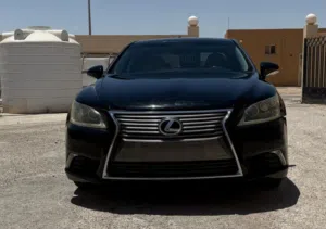 للبيع او البدل  لكزس شورت LS460 2015