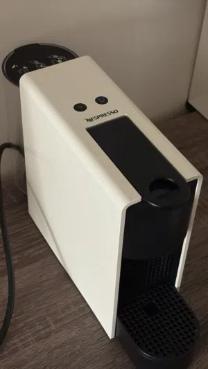 مكينة قهوة ماركة Nespresso