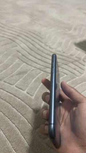 Apple iPhone 11 128 GB in Dammam