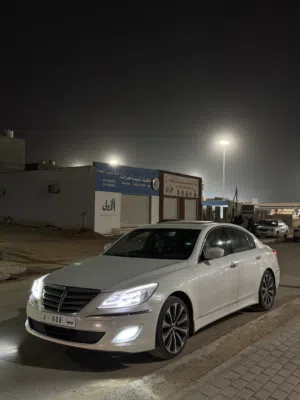 هونداي جينسس 2012