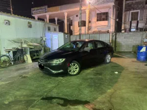 كرايسلر C200 للبيع موديل 2016 حادثهاجاملغ خلفي سيارة بيهة صبغ ما مكفولة الموا