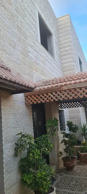 3 Bedrooms . 3 Bathrooms . 238 m23