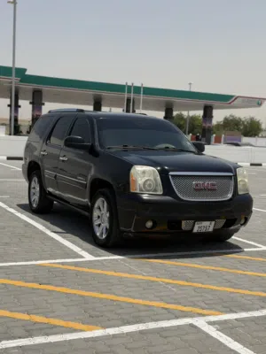 Used GMC Yukon in Sharjah